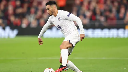 Gabriel Suazo volverá a enfrentar al Liverpool en Europa League.