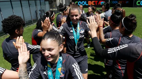 El tremendo recibimiento de Colo Colo a las medallistas en Santiago 2023.