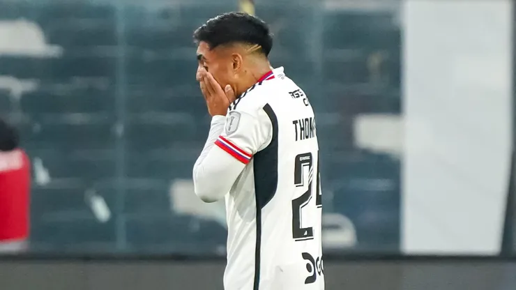 Claudio Borghi le pone la lápida a la carrera de Jordhy Thompson.