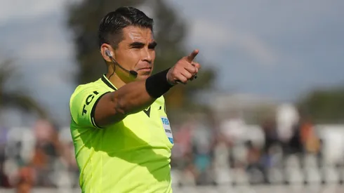 Comisión de Árbitros designa a los jueces del duelo entre Colo Colo y Magallanes.