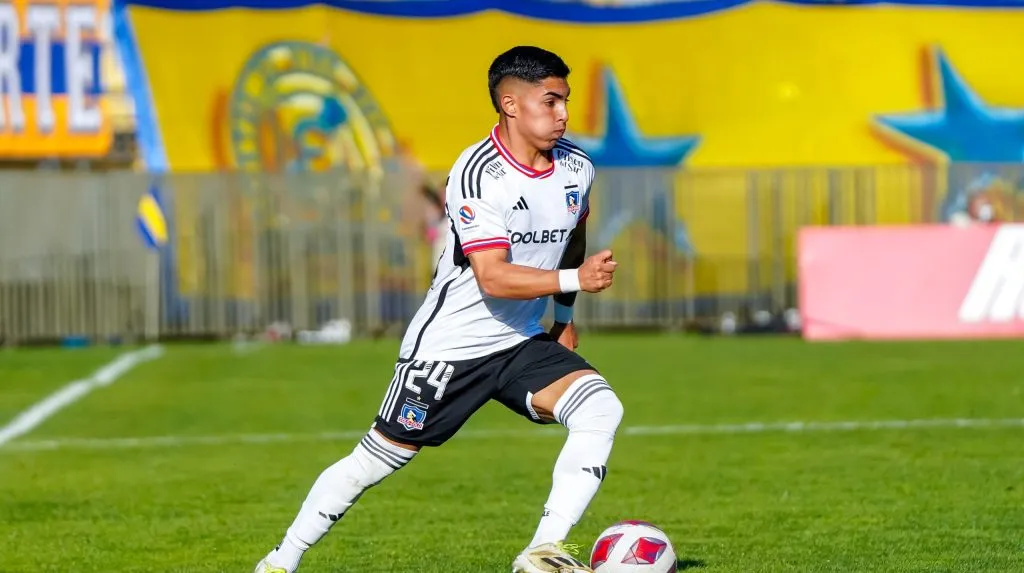 Salida de Jordhy Thompson de Colo Colo está cerrada. 