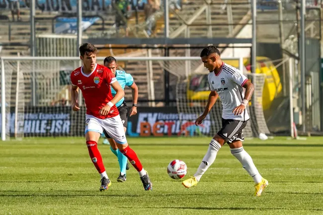 Colo Colo y Magallanes se podrán al día este martes en el Campeonato Nacional.