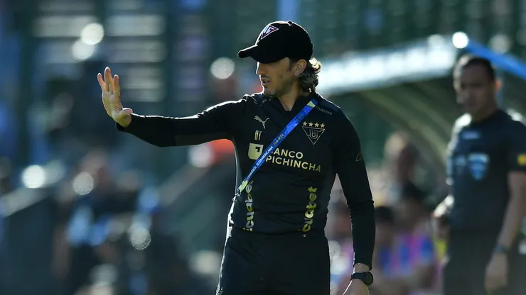 Colo Colo espera por Luis Zubeldía.