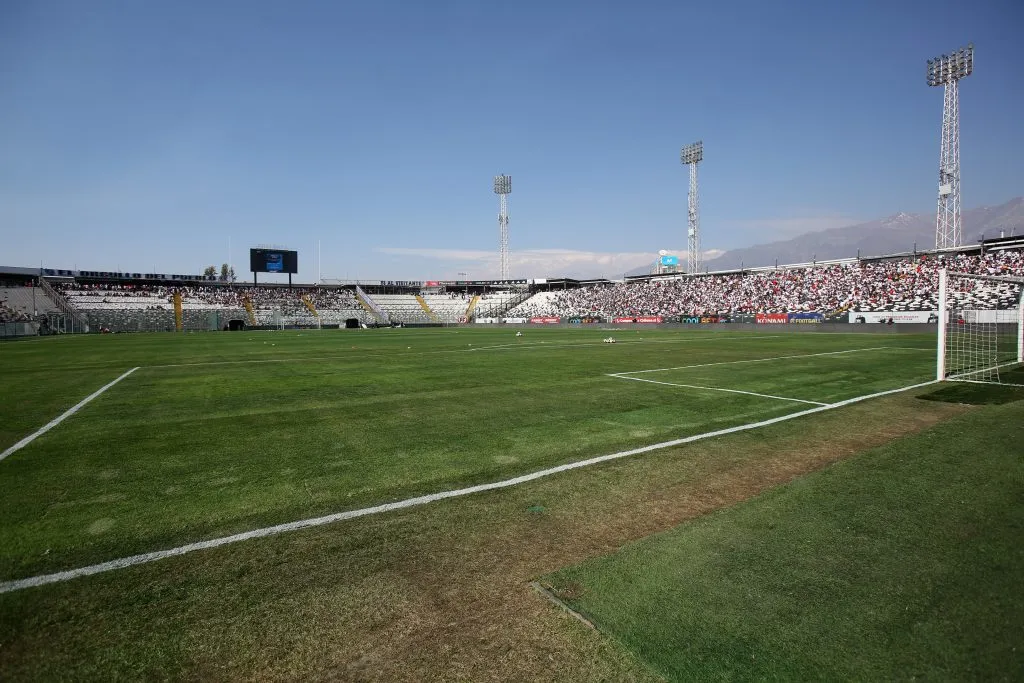 Así estaba la cancha del Monumental para el partido con Unión Española. (Foto: Photosport)