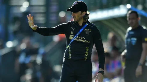 Colo Colo espera una respuesta de Luis Zubeldía.