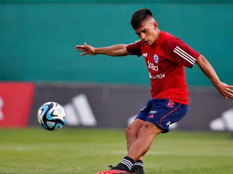 La Roja celebra la llegada de los jugadores de Colo Colo