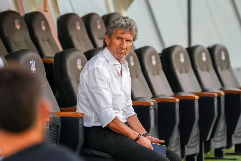 Daniel Morón sigue trabajando en la búsqueda del nuevo entrenador de Colo Colo. Imagen: Guille Salazar/DaleAlbo