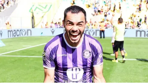 Gabriel Suazo la rompe toda con su modo navideño