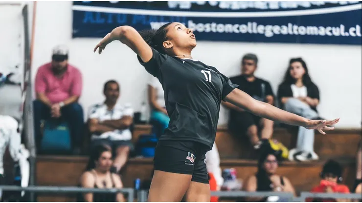 Colo Colo Voley perdió el invicto en un apretado partido.
