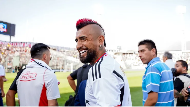 Arturo Vidal postula a su candidato para la banca de Colo Colo.