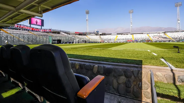 Colo Colo busca al reemplazante de Gustavo Quinteros.