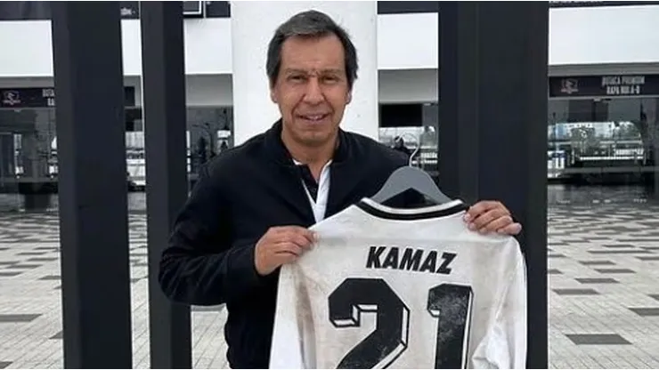 Herrera subasta en monto millonario la camiseta histórica de Colo Colo.