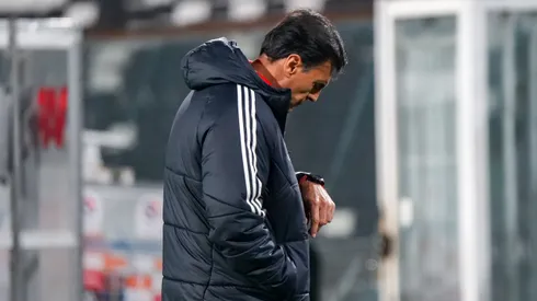 Gustavo Quinteros regresa por adelantado a Santiago tras ganar la Copa Chile.