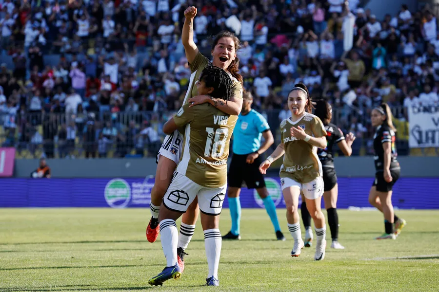 Yastin Jiménez seguirá en Colo Colo Femenino para la temporada 2024. Créditos: Raul Zamora/Photosport