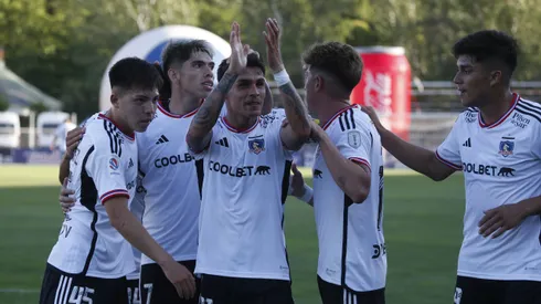 Hinchas de Colo Colo se inclinan por continuidad de Wiemberg.