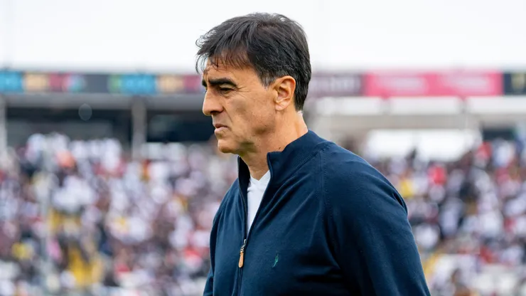 Gustavo Quinteros dejó de ser DT de Colo Colo.