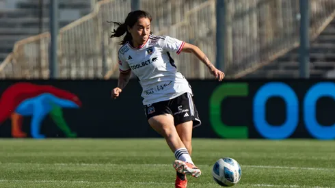 Yastin Jiménez es condecorada como ganadora a mejor volante.