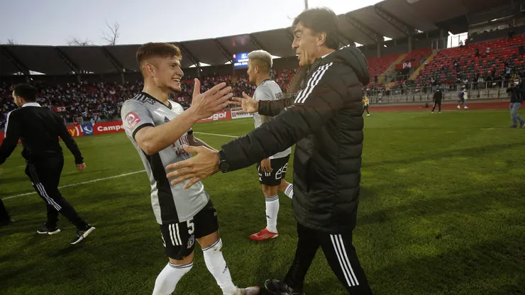 Leonardo Gil está a muerte con Gustavo Quinteros en Colo Colo.