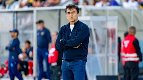 Hinchas de Colo Colo opinan por continuidad de Quinteros como DT.