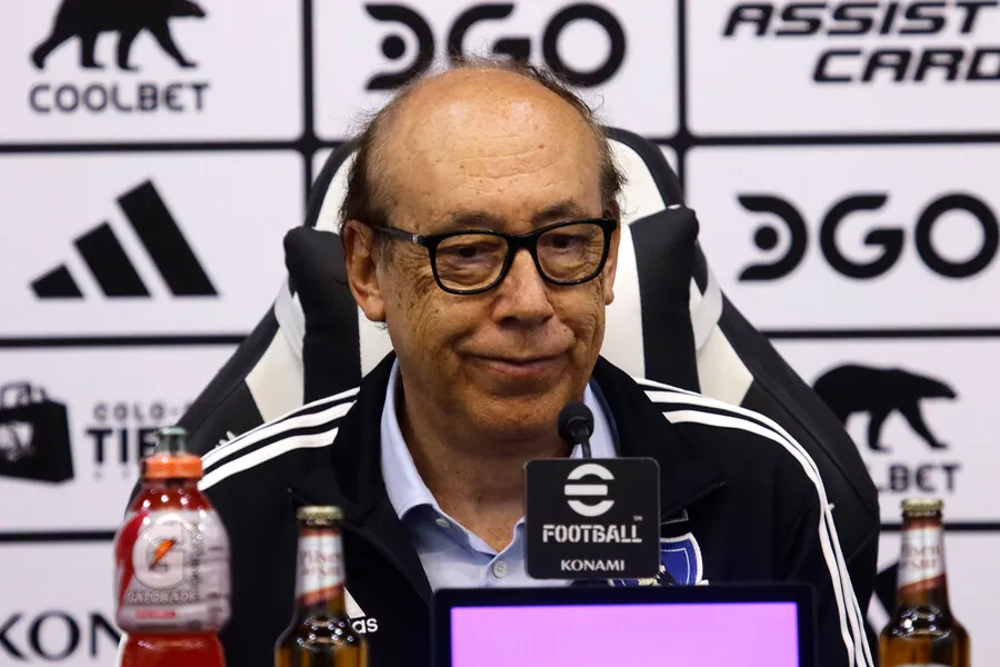 Alfredo Stöhwing fue agredido e insultado tras derrota de Colo Colo. Créditos: Javier Salvo/Photosport