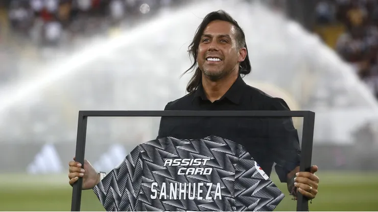Arturo Sanhueza quiere la continuidad de Gustavo Quinteros. Crédito: Photosport