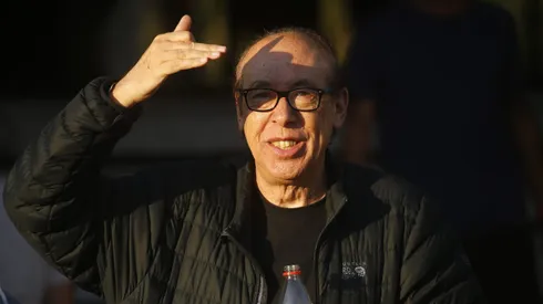 Alfredo Stöhwing tuvo un vuelo diferente que el plantel de Colo Colo.