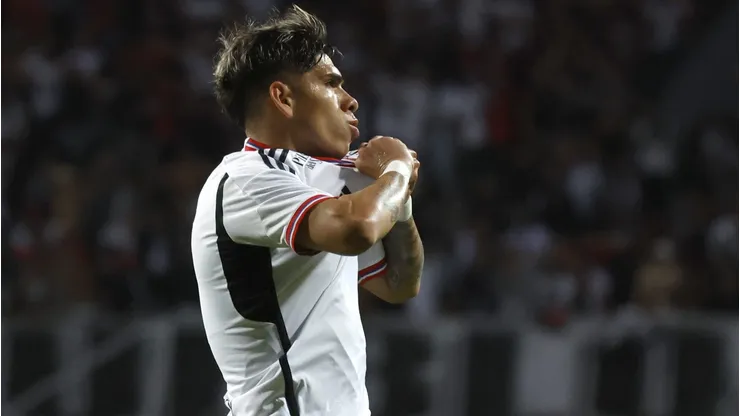 Carlos Palacios se queda en Colo Colo.
