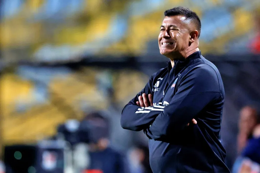 Jorge Almirón sigue invicto al mando de Colo Colo.