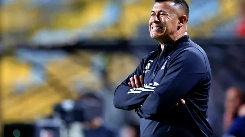 Almirón tendrá plantel completo en Colo Colo.