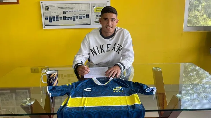 Everton le gana el gallito a Colo Colo y oficializa a Braian Martínez.