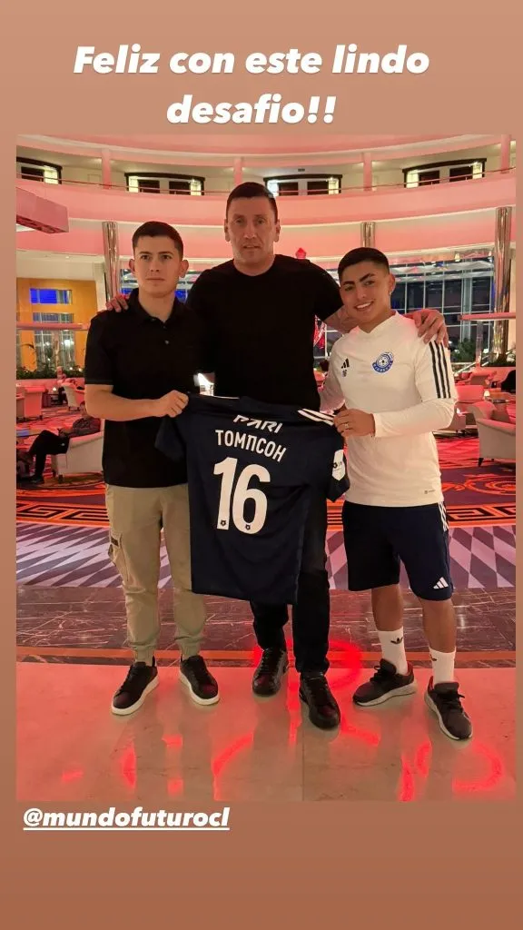 Jordhy Thompson presentado como refuerzo del Orenburg FC de Rusia.