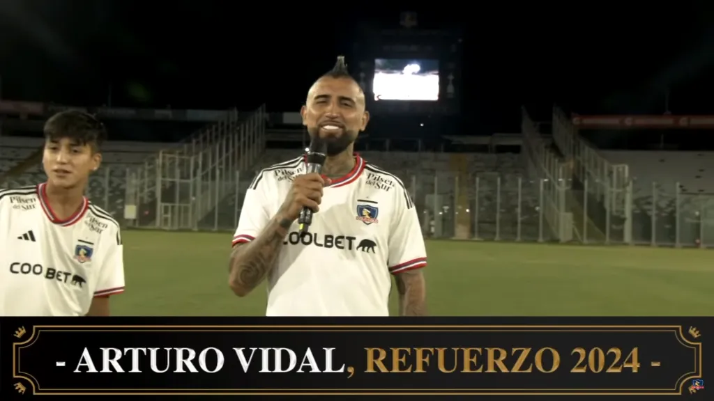 Arturo Vidal con la camiseta de Colo Colo. (Foto: Captura)