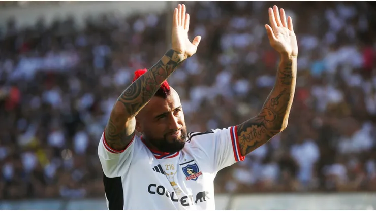 Arturo Vidal se realiza exámenes médicos para llegar a Colo Colo.