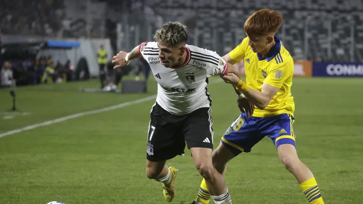 Carlos Palacios jugando ante Boca