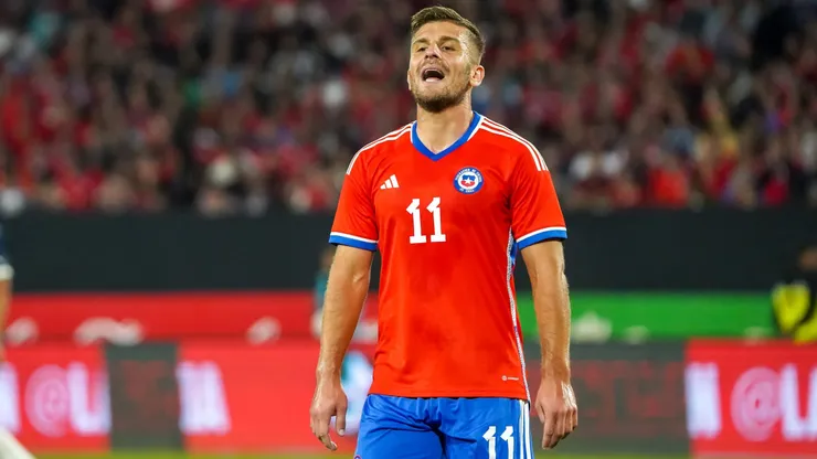 Diego Rubio se acerca a Colo Colo.