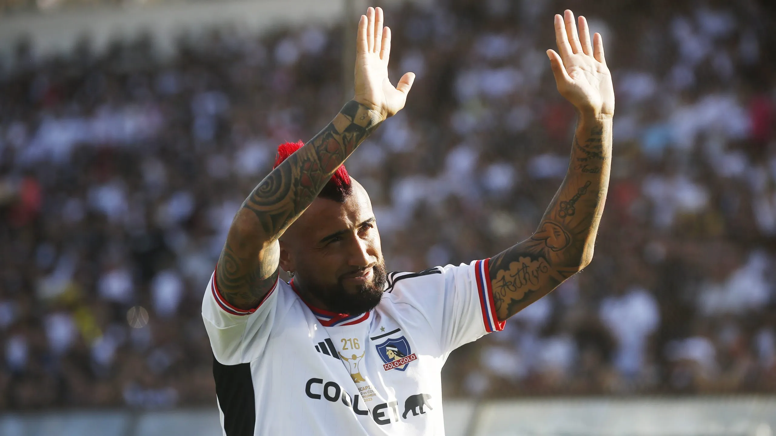 Sólo restan detalles para que Arturo Vidal regrese a Colo Colo. 