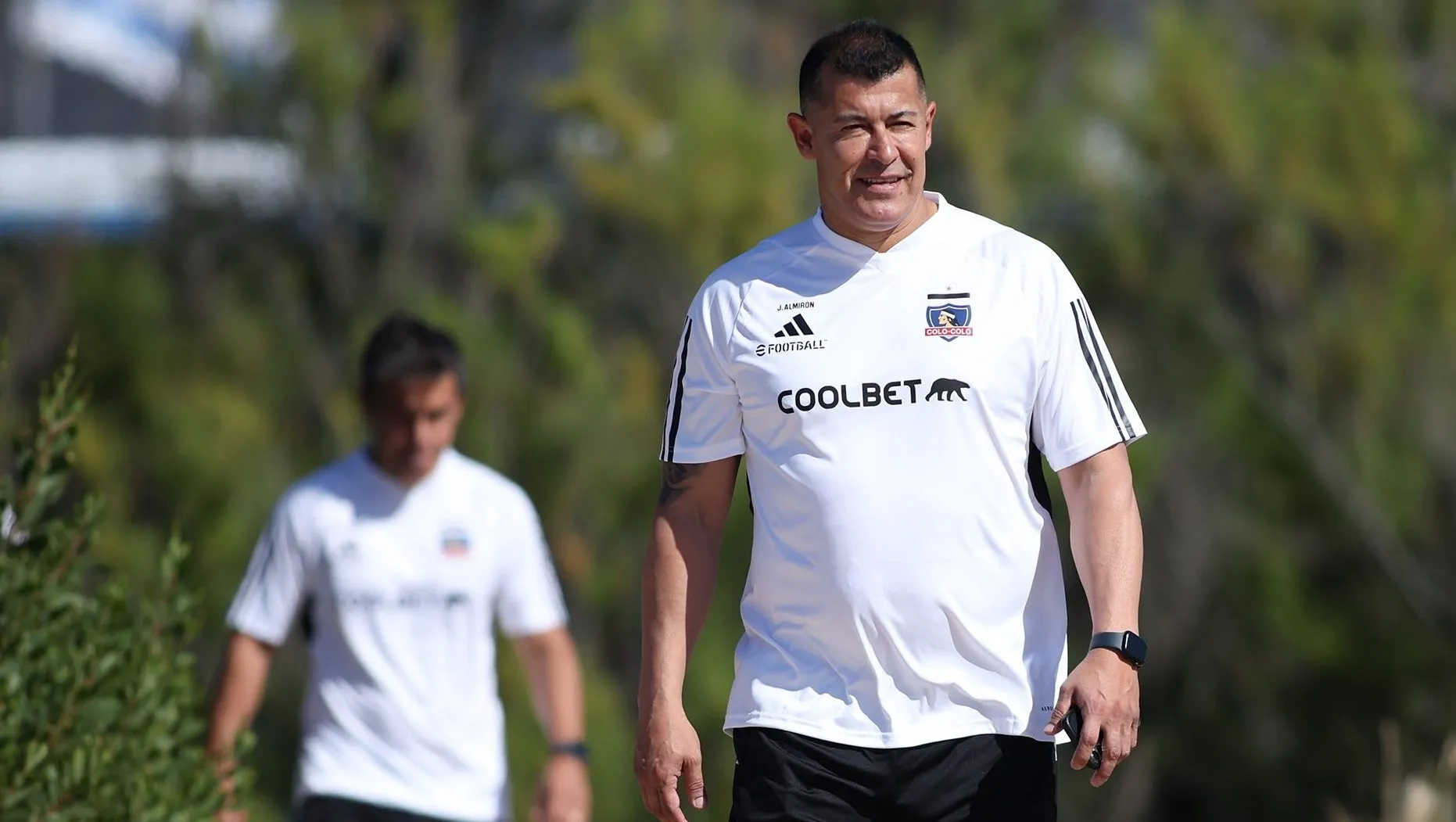Jorge Almirón, liderando la pretemporada en Uruguay. (Foto: Colo Colo)