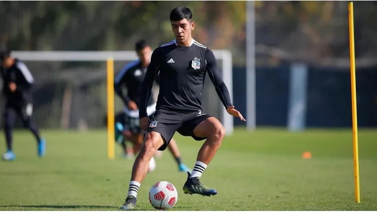 Diego Ulloa parte a préstamo de Colo Colo a Unión La Calera.