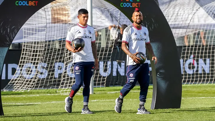 Arturo Vidal compartirá mediocampo con Esteban Pavez.
