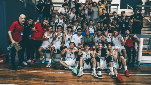 Carlos Caszely y Colo Colo Básquet