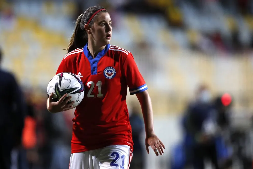 Rosario Balmaceda en la Selección Chilena femenina. (Foto: Photosport)