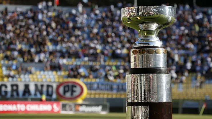 Colo Colo disputa su primer título del año en la Supercopa.