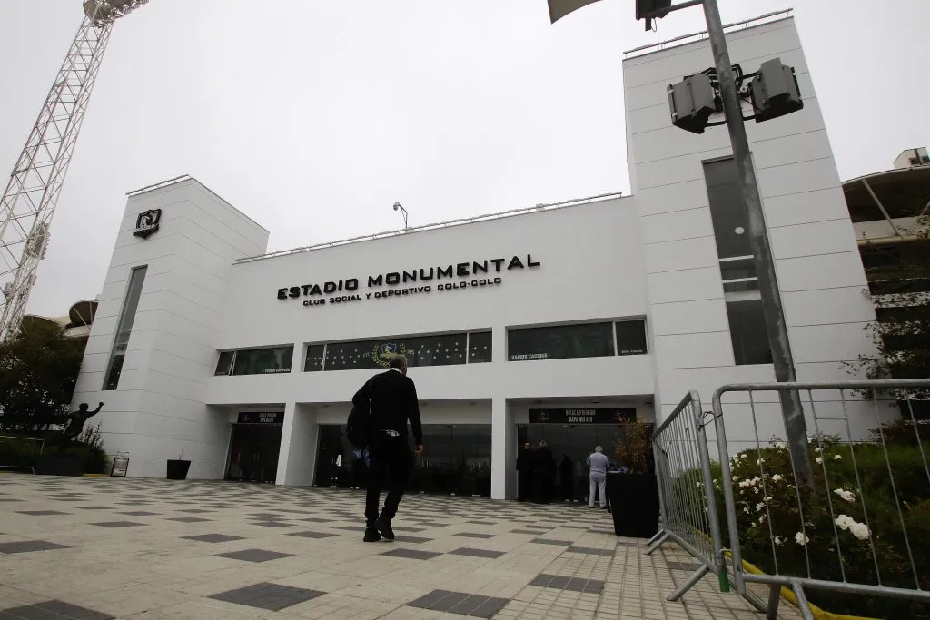 Colo Colo espera por la llegada de un DT para sumar refuerzos. (Foto: Aton Chile)