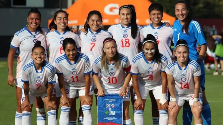 La formación de La Roja Femenina ante Jamaica.