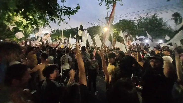 Hotelazo de hinchas de Colo Colo en Mendoza.