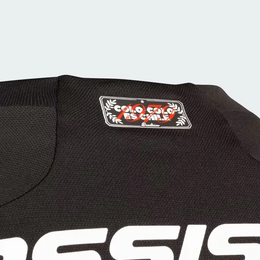 Los detalles de la camiseta visita. Imagen: Adidas