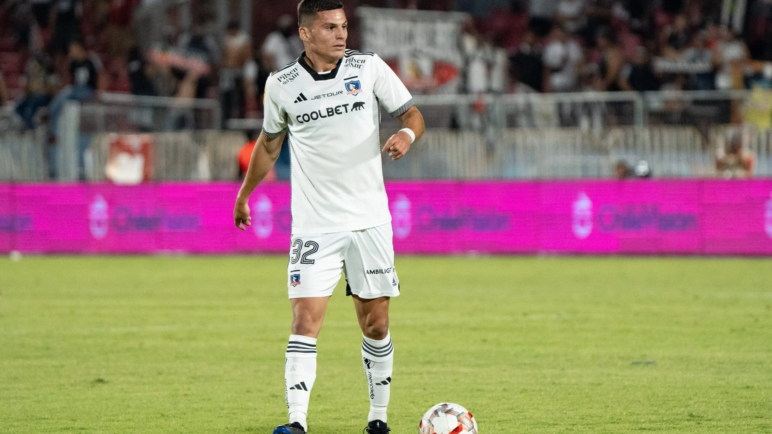 Lucas Cepeda es uno de los refuerzos que llegó a Colo Colo de cara a la temporada 2024. Imagen: Guille Salazar/DaleAlbo