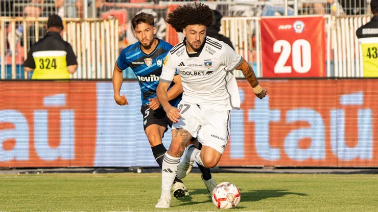 Maximiliano Falcón jugando ante Huachipato la Supercopa.