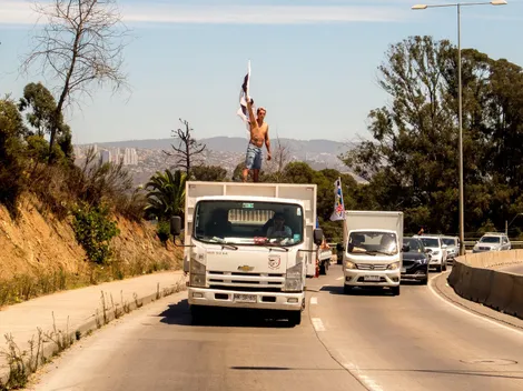 Con una caravana llegó la solidaridad del CSD Colo Colo a Viña