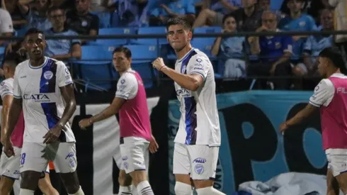 Godoy Cruz estira su invicto en Argentina y presiona a Colo Colo.